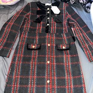 the prettiest most elegant Ivy Co black and red plaid two piece skirt and top😍😍